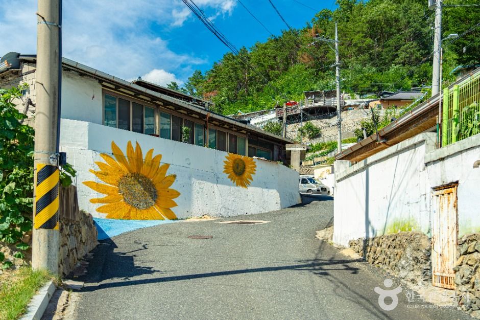 Sinse-dong Mural Village — Andong Downtown & Old Market