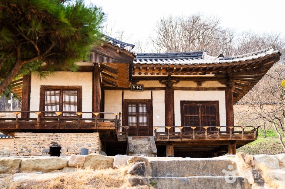 Imcheonggak & Beopheungsa-ji Seven-Story Brick Pagoda — Andong Downtown & Old Market