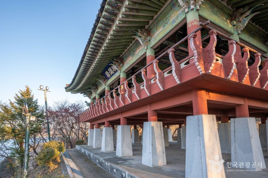 Yeongnu Pavilion (Yeongholu) — Andong Downtown & Old Market