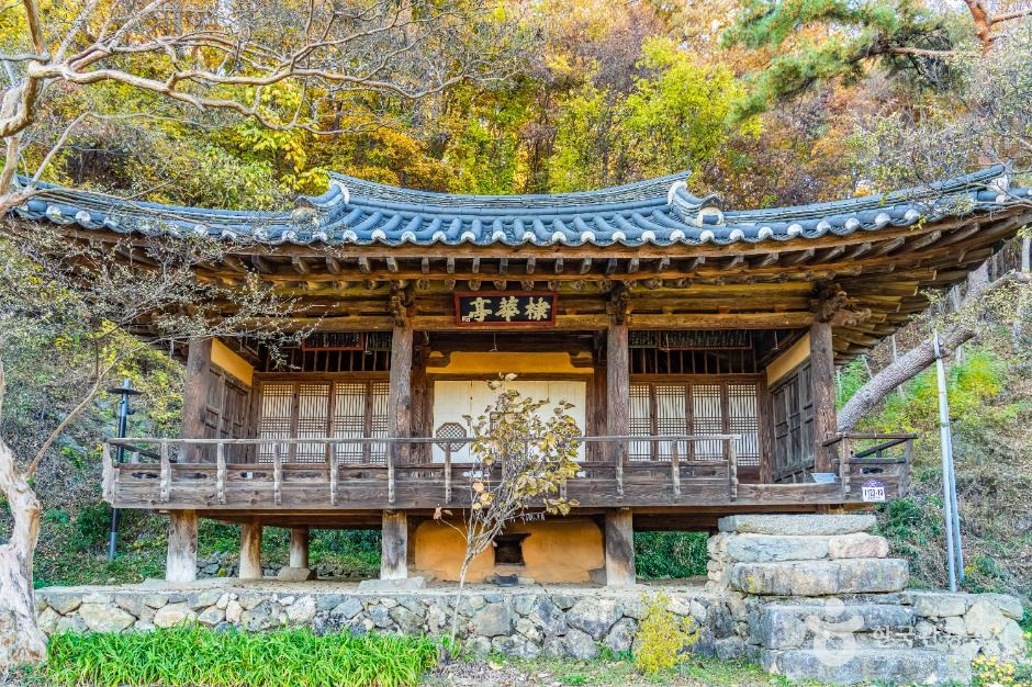 Chehwajeong Pavilion — Andong Hahoe Village & Byeongsan Seowon