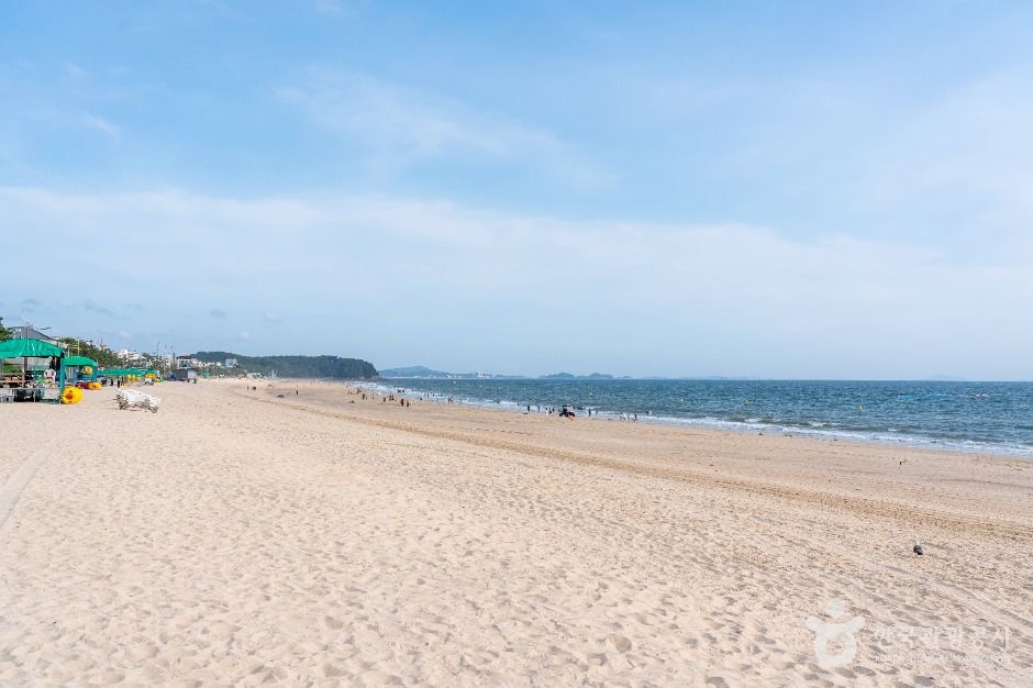 Daecheon Beach — Boryeong Daecheon Beach & Daecheon Port