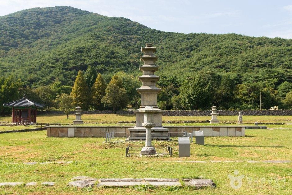 Seongjusa Temple Site — Boryeong Boryeong Downtown, Seongjusan & Gaehwa