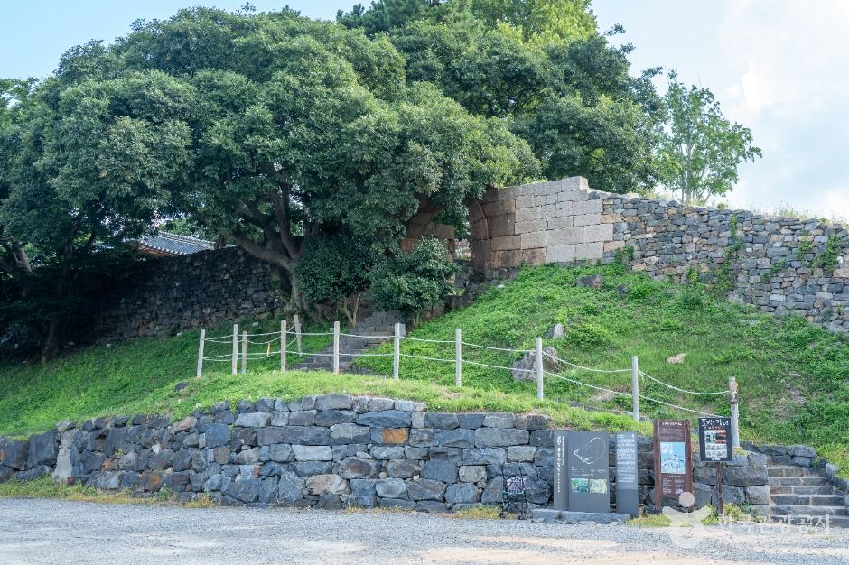 Chungcheong Sooyeongseong Fortress — Boryeong Ocheon Port, Sooyeongseong & Wonsando