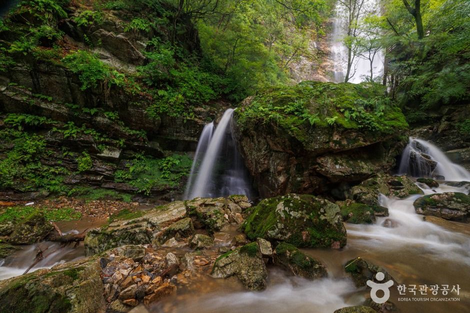 Gugok Falls — Chuncheon Kim Yu-jeong & Gangchon