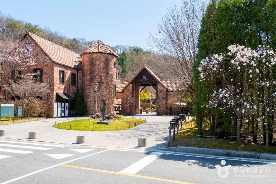 Jade Garden — Chuncheon Kim Yu-jeong & Gangchon