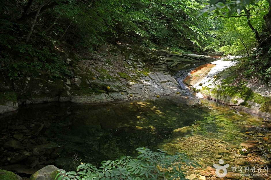 Donghaksa Valley & Eunseon Falls — Gongju Gyeryongsan: Gapsa & Donghaksa