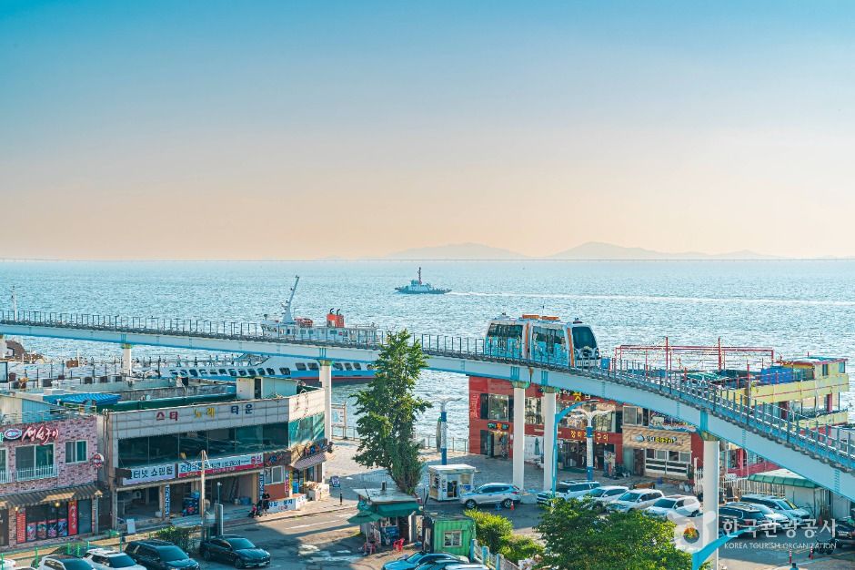 Wolmi Sea Train — Incheon Open Port District & Wolmido