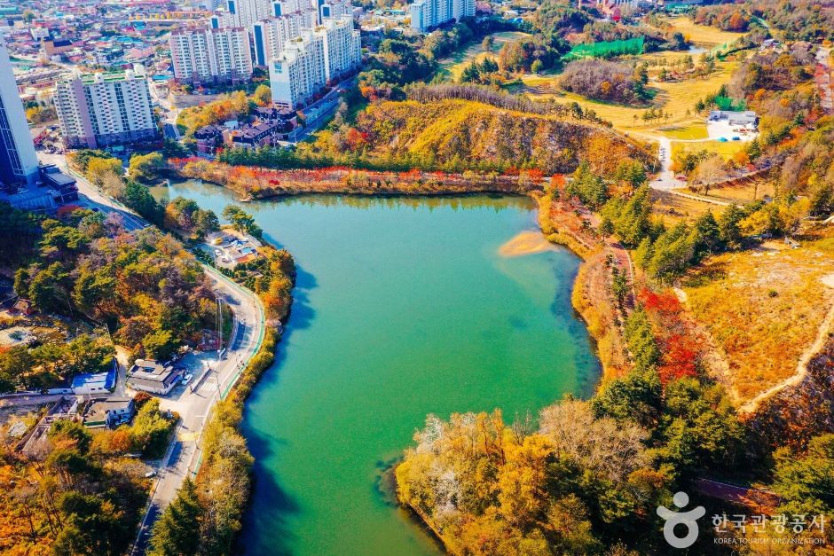 Yeongnangho Lake — Sokcho Yeongnang Lake & Jangsa Port