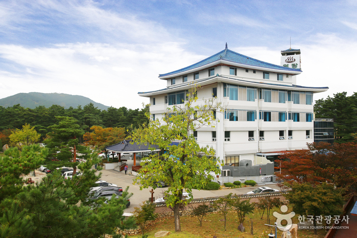 Cheoksan Hot Spring Resort — Sokcho Seoraksan & Nohak-dong