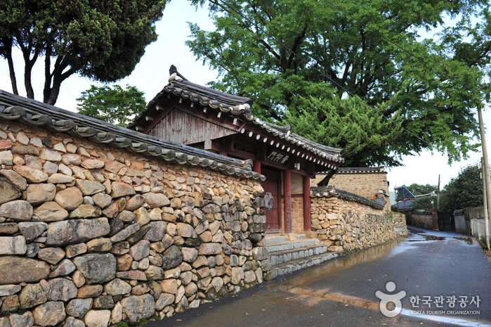 Nagan Hyanggyo — Suncheon Naganeupseong Folk Village