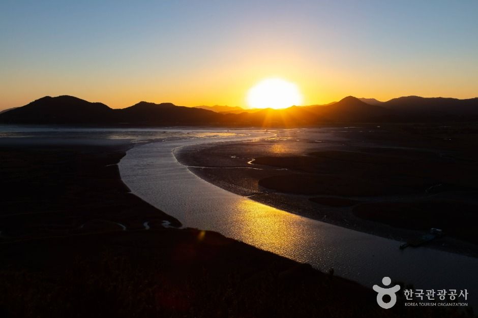 Yongsan Observatory — Suncheon Suncheon Bay Wetland & National Garden