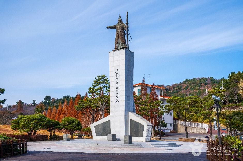 Yi Sun-sin Park — Tongyeong Yi Sun-sin Park & Hansando